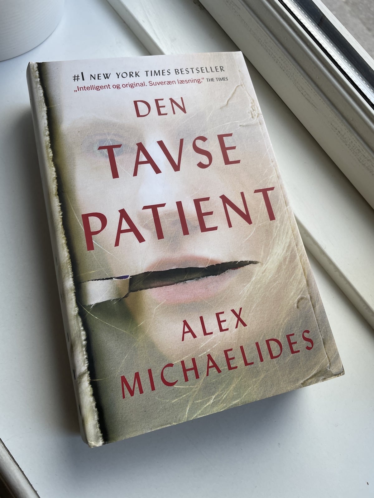 Den tavse patient, Alex Michaelides, brugt bog